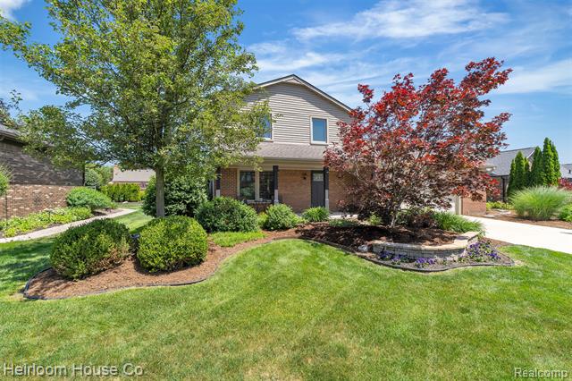 front view for 36042 Howell, Livonia, Mi. 48154