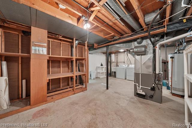 Builiding view thirty nine for 14641 Ronnie, Livonia, MI. 48154