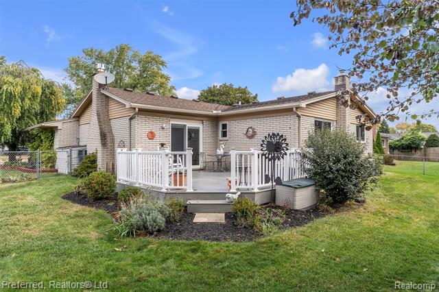 Builiding view forty three for 14285 Adams, Livonia, MI. 48154