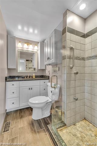 Builiding view thirty one for 14285 Adams, Livonia, MI. 48154