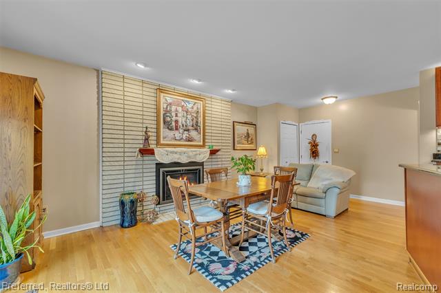 Builiding view twenty three for 14285 Adams, Livonia, MI. 48154
