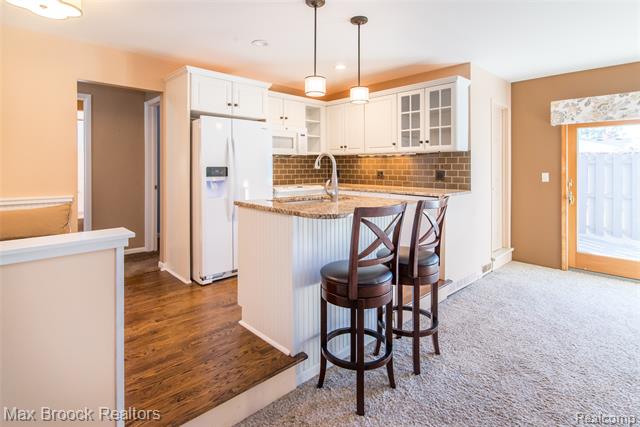 Builiding view five for 14411 Nola, Livonia, MI. 48154