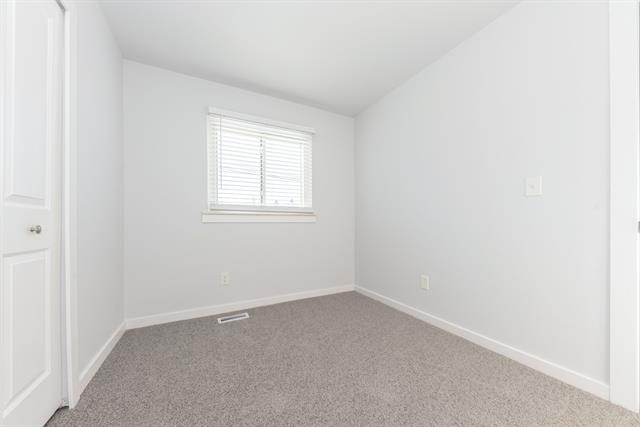 Builiding view nineteen for 38393 Mason, Livonia, MI. 48154