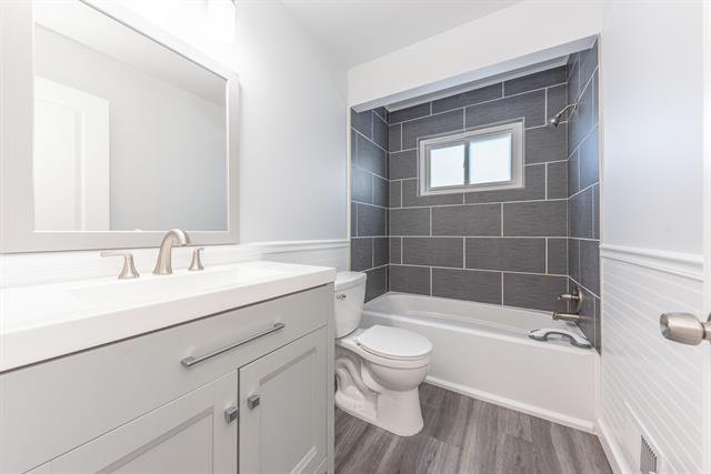 Builiding view twenty one for 38393 Mason, Livonia, MI. 48154