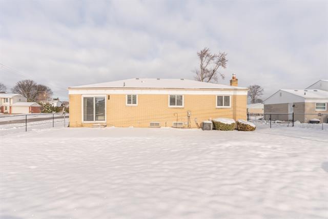 Builiding view twenty seven for 38393 Mason, Livonia, MI. 48154