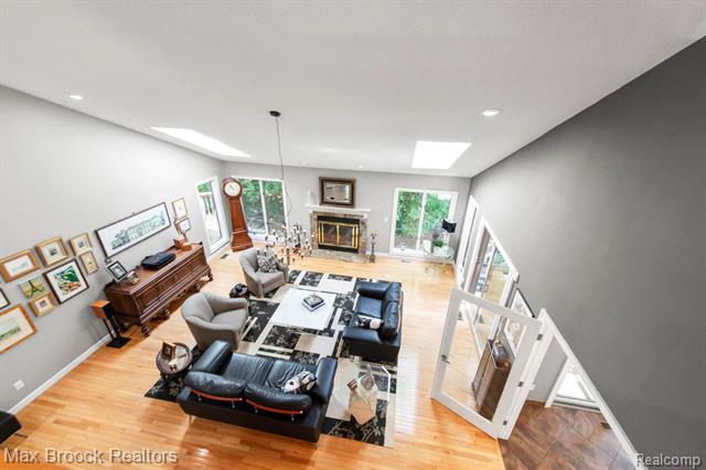 Builiding view thirty six for 40360 Harmony, Northville, MI. 48167