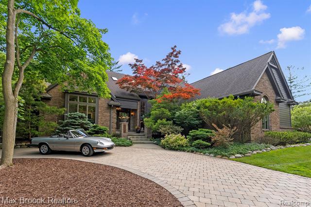 front view for 40360 Harmony Ln, Northville, Mi. 48167