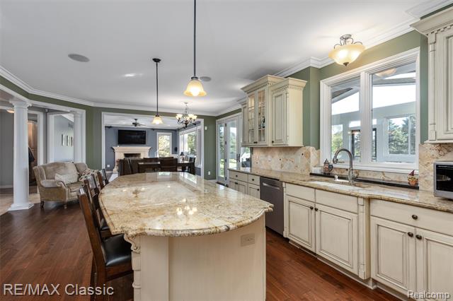 Builiding view fourteen for 17994 Stonebrook, Northville, MI. 48168