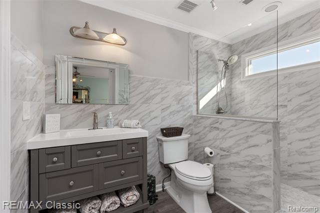 Builiding view thirty five for 17994 Stonebrook, Northville, MI. 48168