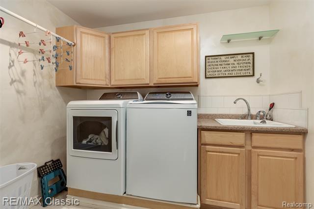 Builiding view thirty six for 17994 Stonebrook, Northville, MI. 48168