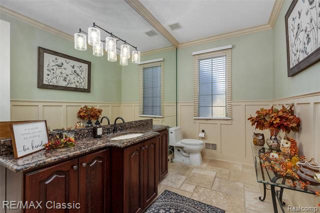 Builiding view twenty four for 17994 Stonebrook, Northville, MI. 48168