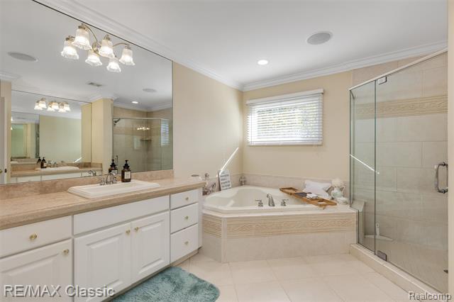 Builiding view twenty nine for 17994 Stonebrook, Northville, MI. 48168