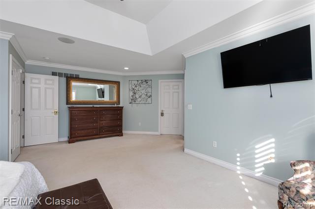 Builiding view twenty seven for 17994 Stonebrook, Northville, MI. 48168