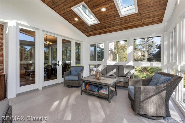 Builiding view twenty for 17994 Stonebrook, Northville, MI. 48168