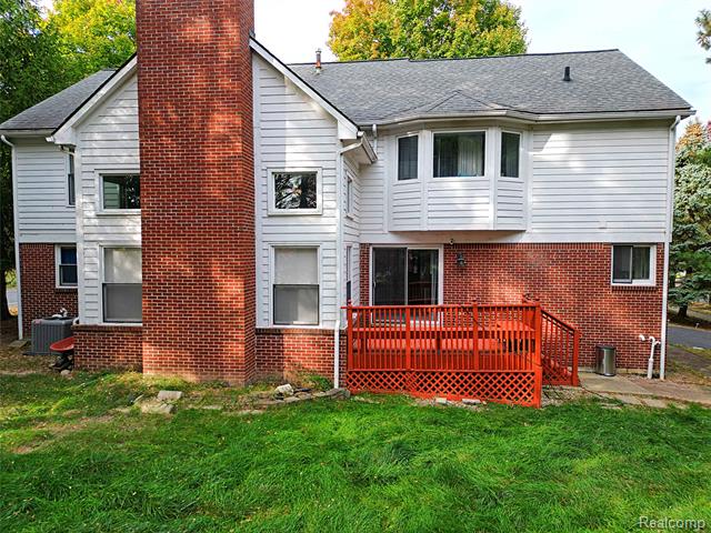 Builiding view four for 39405 Windsome, Northville, MI. 48167