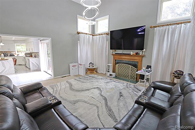 Builiding view seventeen for 39405 Windsome, Northville, MI. 48167