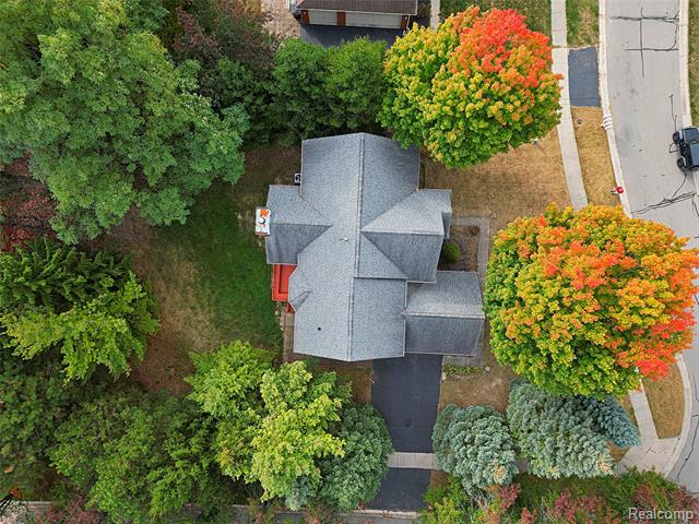 Builiding view three for 39405 Windsome, Northville, MI. 48167