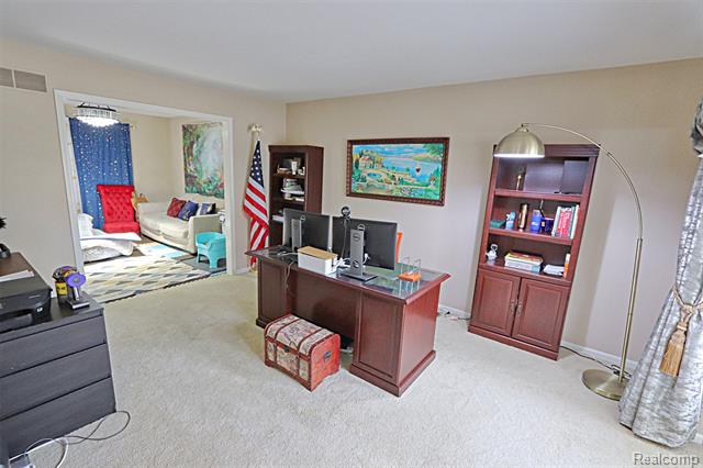 Builiding view twenty four for 39405 Windsome, Northville, MI. 48167