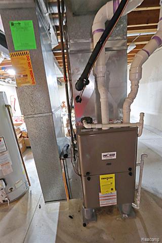 Builiding view twenty nine for 39405 Windsome, Northville, MI. 48167