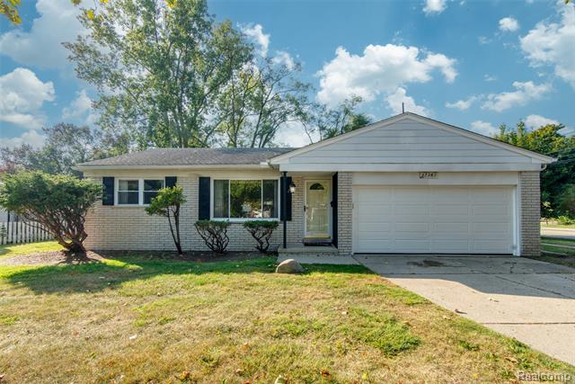 front view for 37361 Bristol, Livonia, Mi. 48154