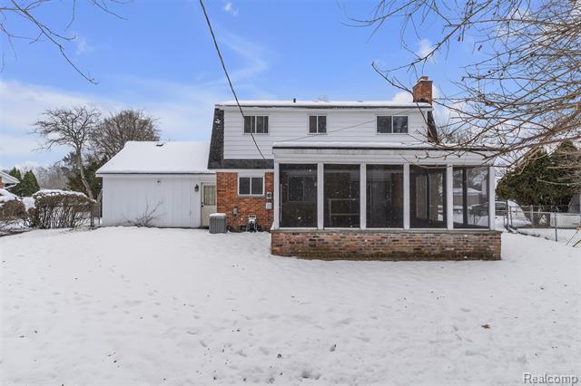 Builiding view forty three for 23520 Rockingham, Southfield, MI. 48033