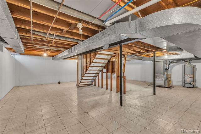 Builiding view forty for 23520 Rockingham, Southfield, MI. 48033