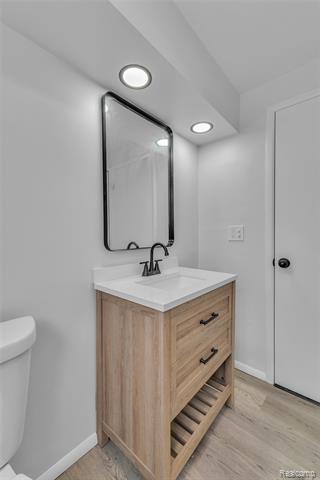 Builiding view thirty four for 23520 Rockingham, Southfield, MI. 48033