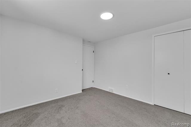 Builiding view thirty one for 23520 Rockingham, Southfield, MI. 48033