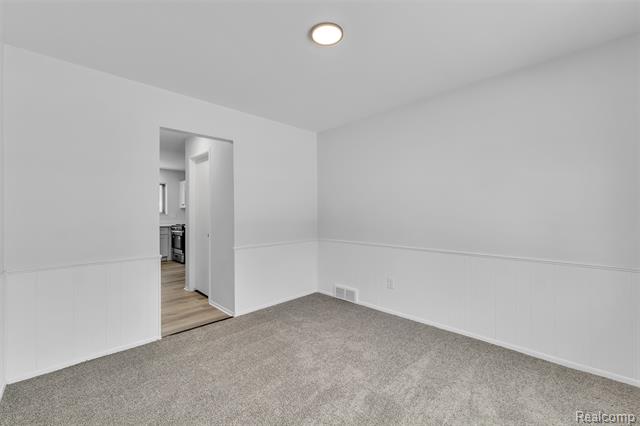 Builiding view twelve for 23520 Rockingham, Southfield, MI. 48033