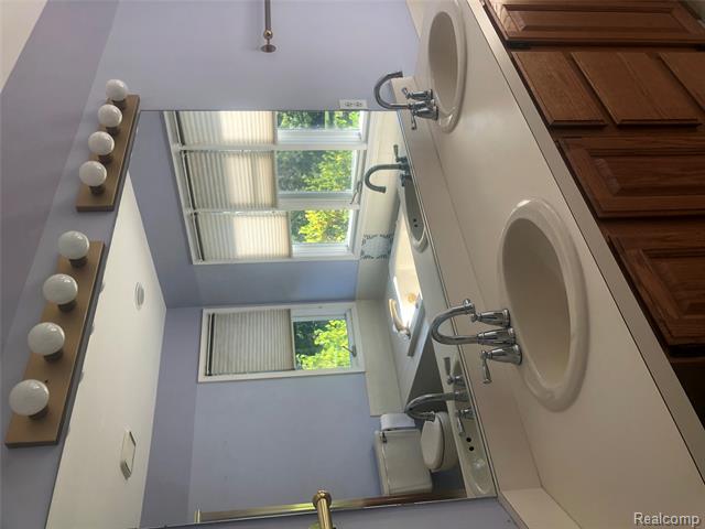 Builiding view eighteen for 40745 N Northville, Northville, MI. 48168