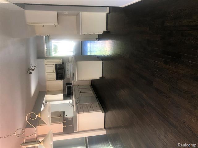 Builiding view five for 40745 N Northville, Northville, MI. 48168