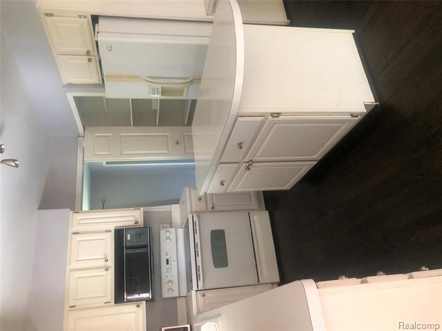 Builiding view seven for 40745 N Northville, Northville, MI. 48168