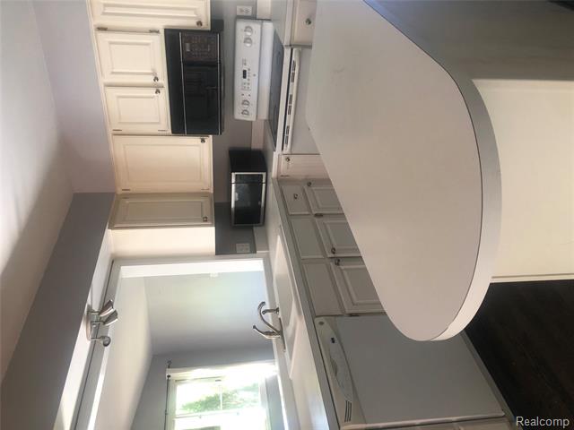 Builiding view six for 40745 N Northville, Northville, MI. 48168