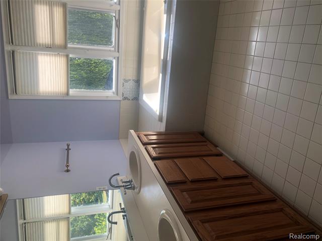 Builiding view sixteen for 40745 N Northville, Northville, MI. 48168