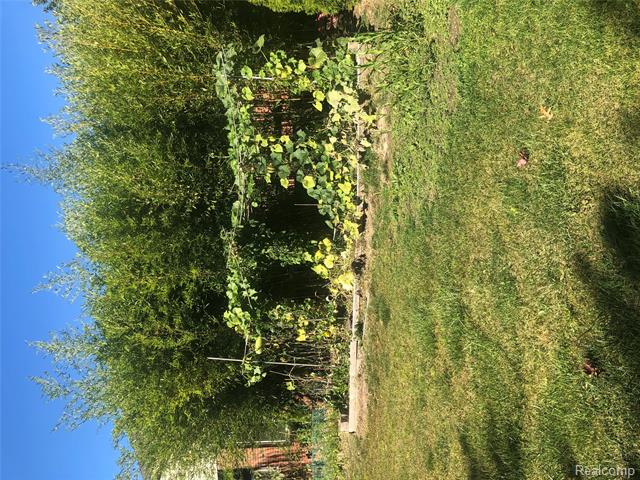 Builiding view thirty one for 40745 N Northville, Northville, MI. 48168