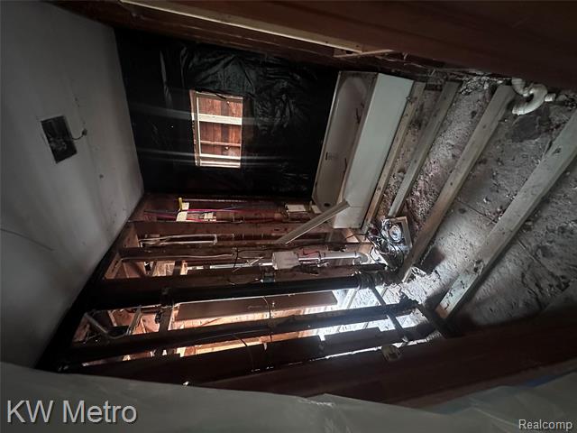 Builiding view five for 37860 Dardanella, Livonia, MI. 48152