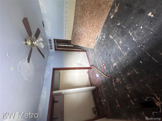 Builiding view four for 37860 Dardanella, Livonia, MI. 48152