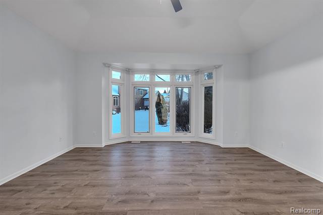 Builiding view fifty six for 46575 Red Oak, Northville, MI. 48168