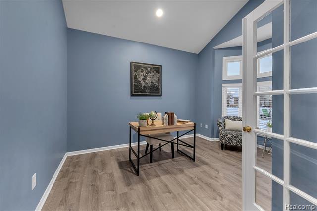 Builiding view forty five for 46575 Red Oak, Northville, MI. 48168