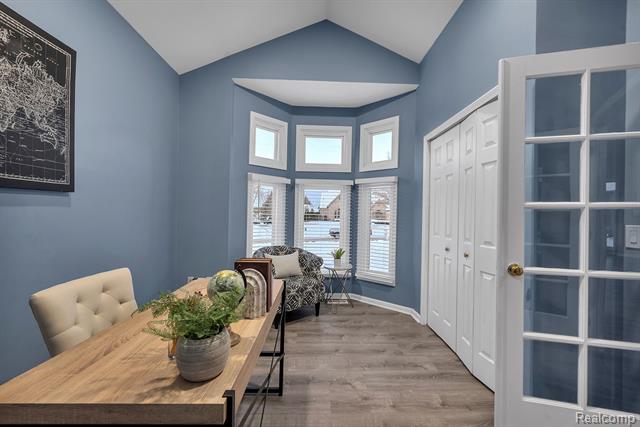 Builiding view forty six for 46575 Red Oak, Northville, MI. 48168