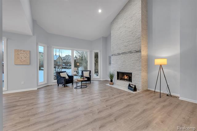 Builiding view forty three for 46575 Red Oak, Northville, MI. 48168