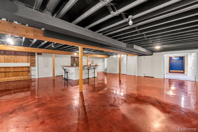 Builiding view seventy eight for 46575 Red Oak, Northville, MI. 48168