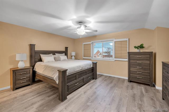 Builiding view seventy one for 46575 Red Oak, Northville, MI. 48168