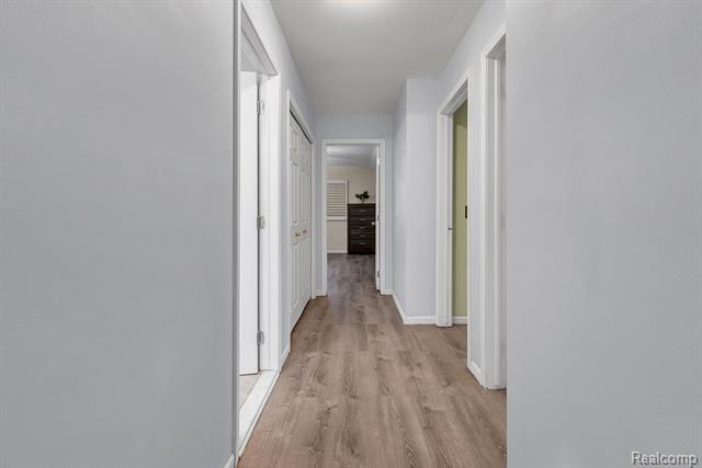 Builiding view sixty five for 46575 Red Oak, Northville, MI. 48168