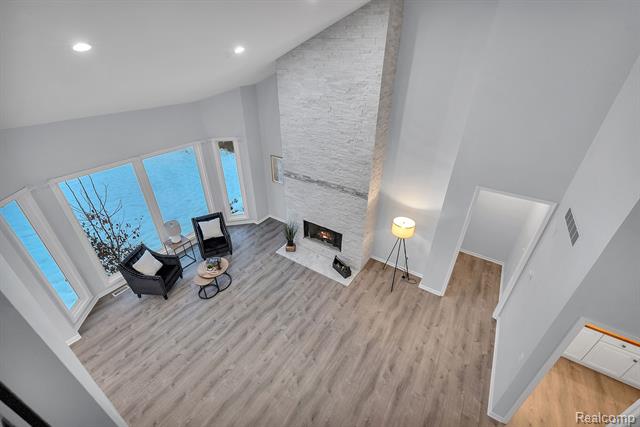 Builiding view sixty three for 46575 Red Oak, Northville, MI. 48168