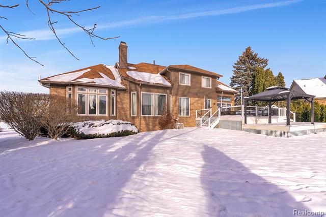 Builiding view thirty four for 46575 Red Oak, Northville, MI. 48168