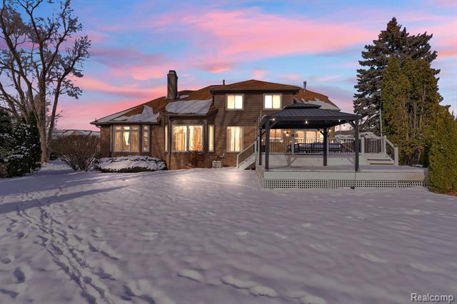 Builiding view twenty for 46575 Red Oak, Northville, MI. 48168