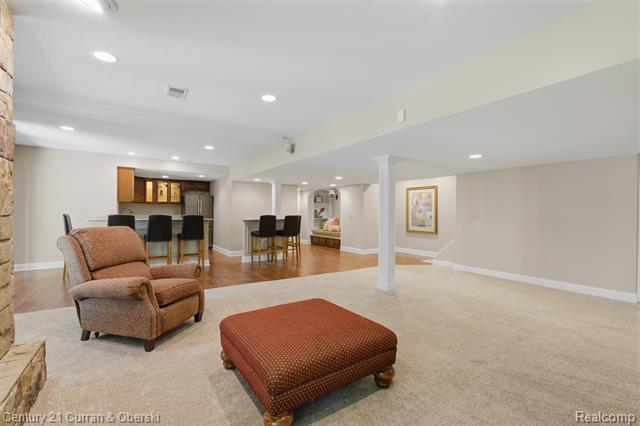 Builiding view fifty five for 24081 Wintergreen, Novi, MI. 48374