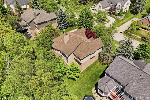 Builiding view seventy five for 24081 Wintergreen, Novi, MI. 48374