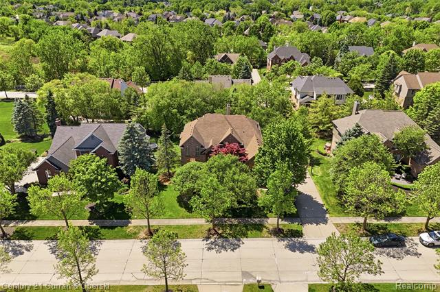 Builiding view seventy three for 24081 Wintergreen, Novi, MI. 48374